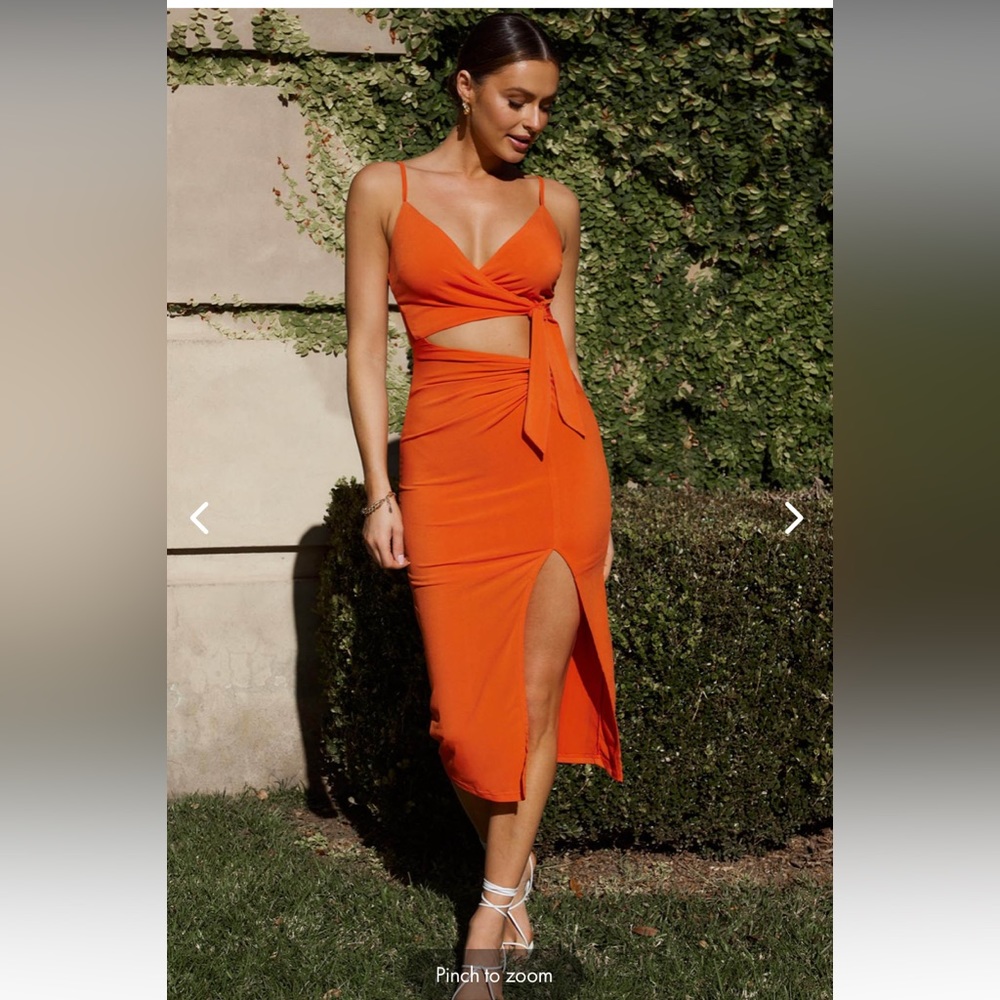DOMINICA TWIST FEATURE CUT-OUT WAIST MIDI DRESS TANGERINE ๐ in size US M - Picture 5 of 9